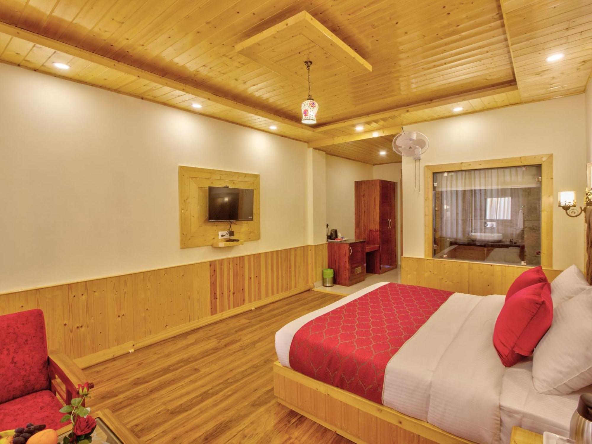 Swastik Grand Manali Hotel Luaran gambar