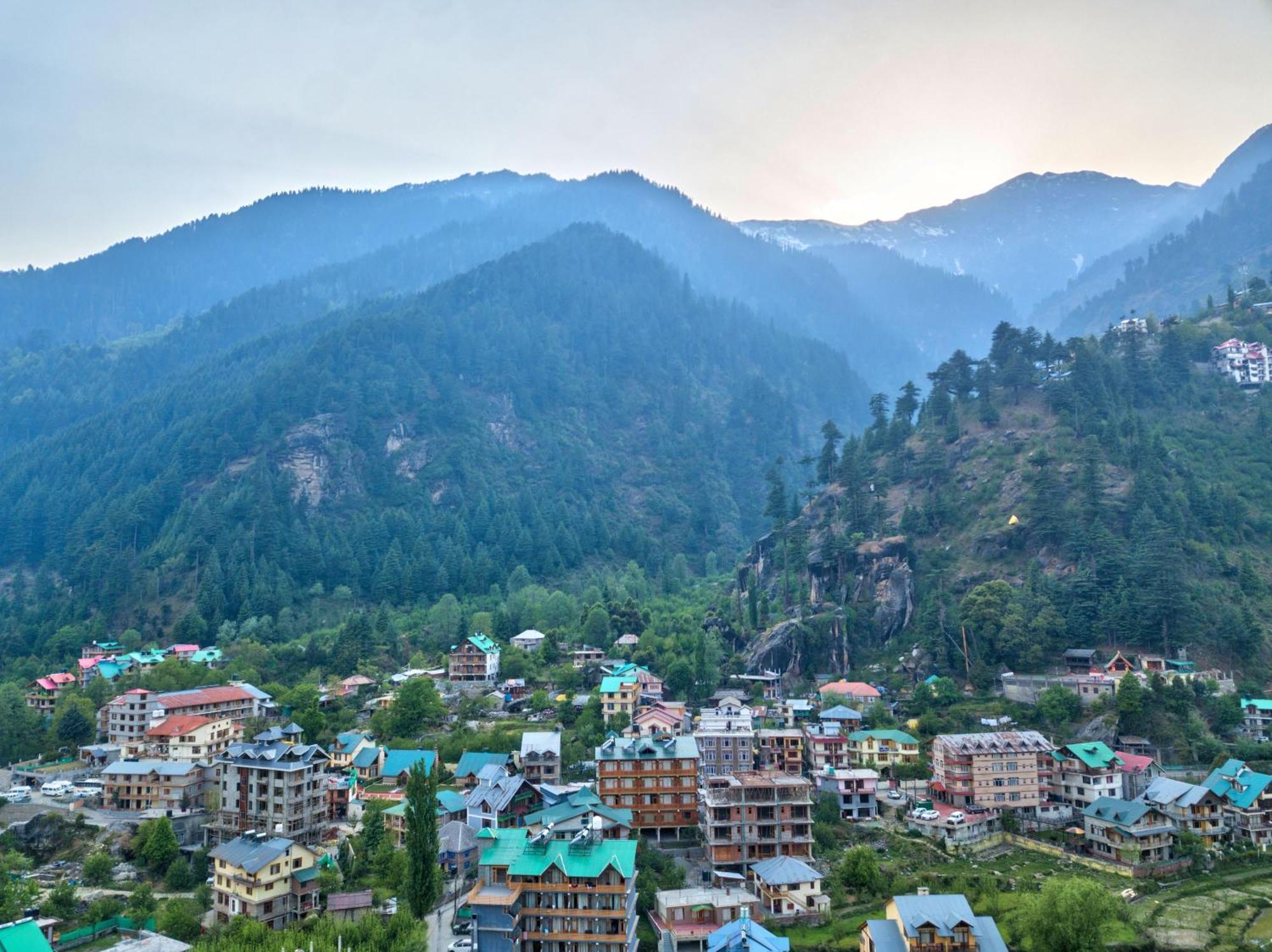 Swastik Grand Manali Hotel Luaran gambar