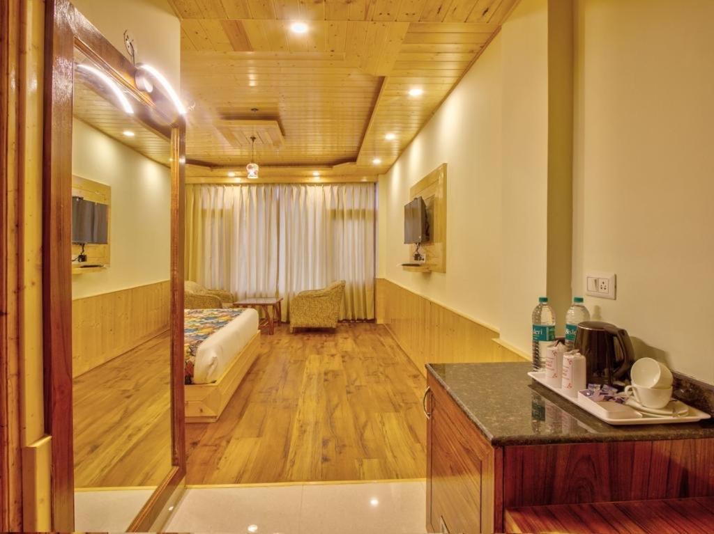 Swastik Grand Manali Hotel Luaran gambar