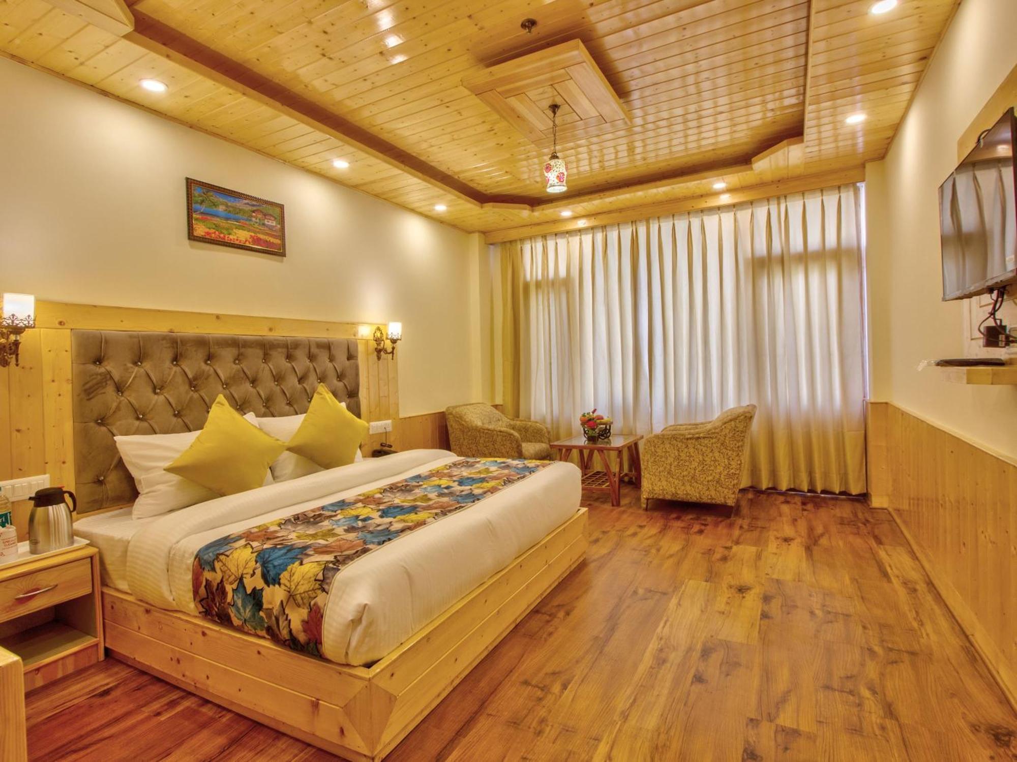 Swastik Grand Manali Hotel Luaran gambar