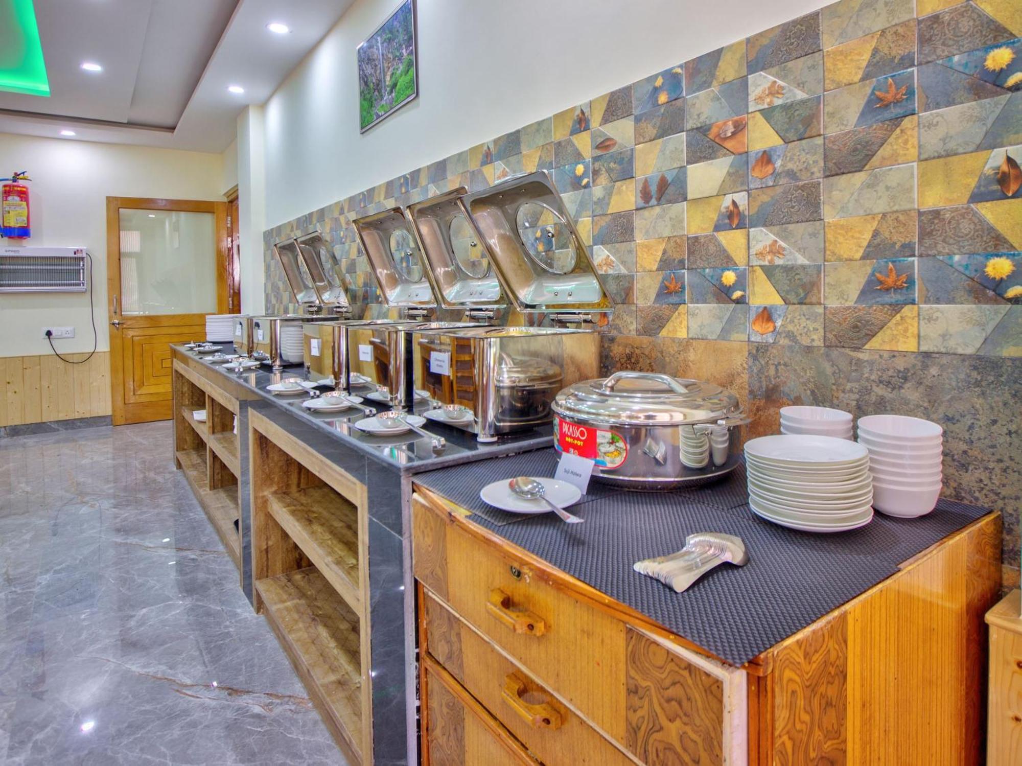 Swastik Grand Manali Hotel Luaran gambar
