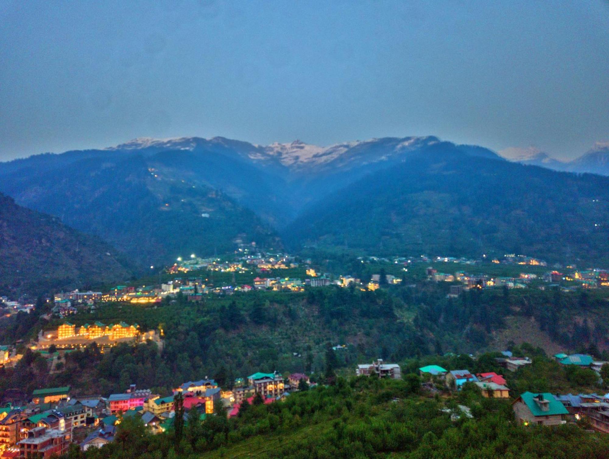 Swastik Grand Manali Hotel Luaran gambar