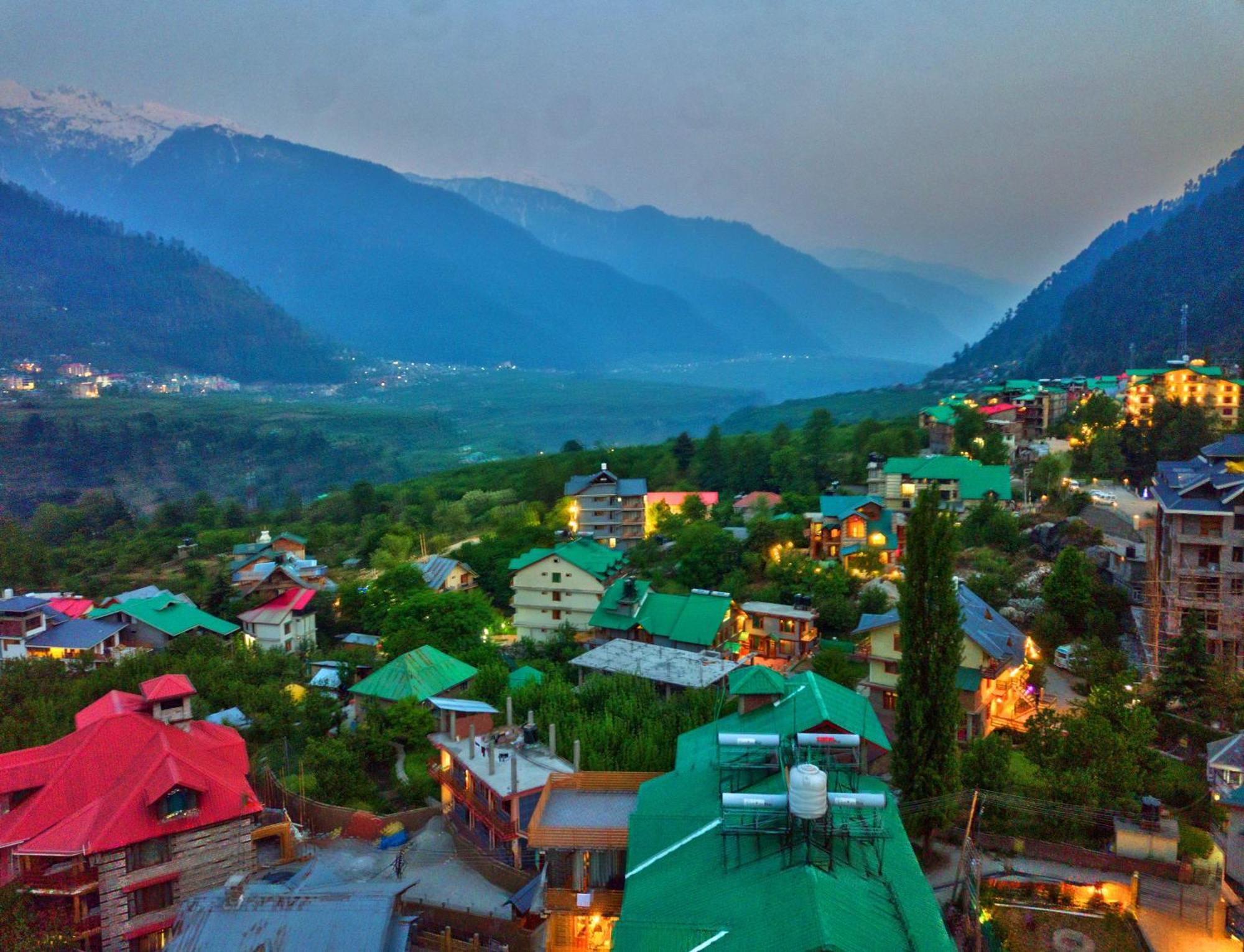 Swastik Grand Manali Hotel Luaran gambar
